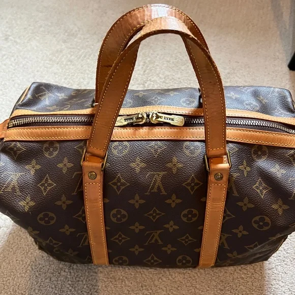 Authentic Louis Vuitton Sac Souple 35 - Picture 2 of 16
